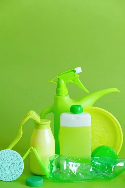 Cleaning time 🧼🤚 -- Thanks for visiting! Donations help & motivate me to keep uploading more 📸s. Even a buck or two helps. ➡️ https://www.buymeacoffee.com/uniqueton Found my photos useful? feel free to contact me about anything at email: uniquetonshots@gmail.com IG: @uniquetonshots